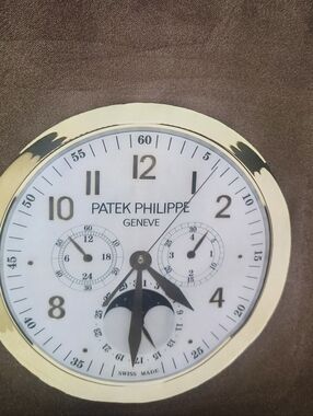 Patek Phillipe From Austria. Women's  Top XL.. Soft Luxury